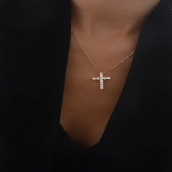 Collar cruz moissanita - Imagen 3